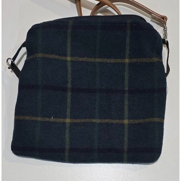Handmade Scottish Wool Plaid Belt Bag W Brown Leather Strap & Button Accents - Picture 3 of 6
